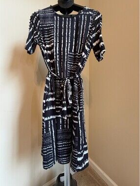 Robert Louis Women's Fit & Flare Dress Belted Abstract Size M Black White